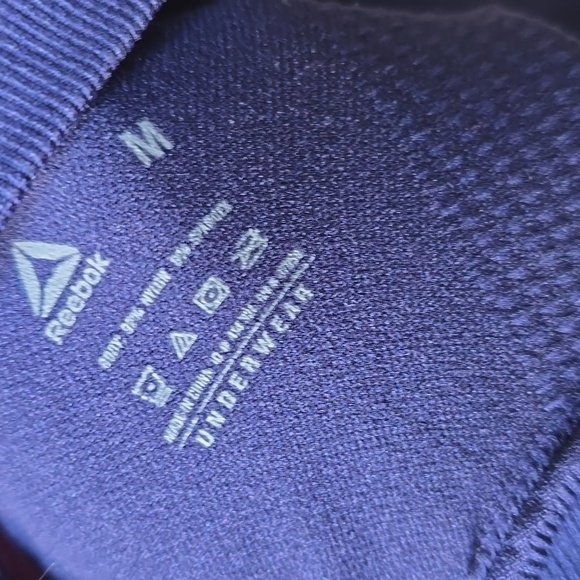 Reebok Women's Seamless Sports Bra Medium Impact Performance  Blue Pink M - Picture 7 of 7